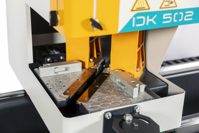 DK502 - uPVC Twin Head Welder - Image 4