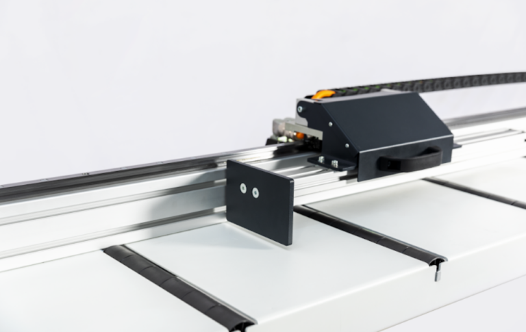 SCM 420 - Auto Feed & Cut Aluminium Saw - Image 4