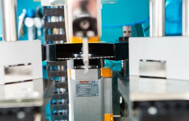 CNC608 - uPVC Corner Cleaner - Image 2